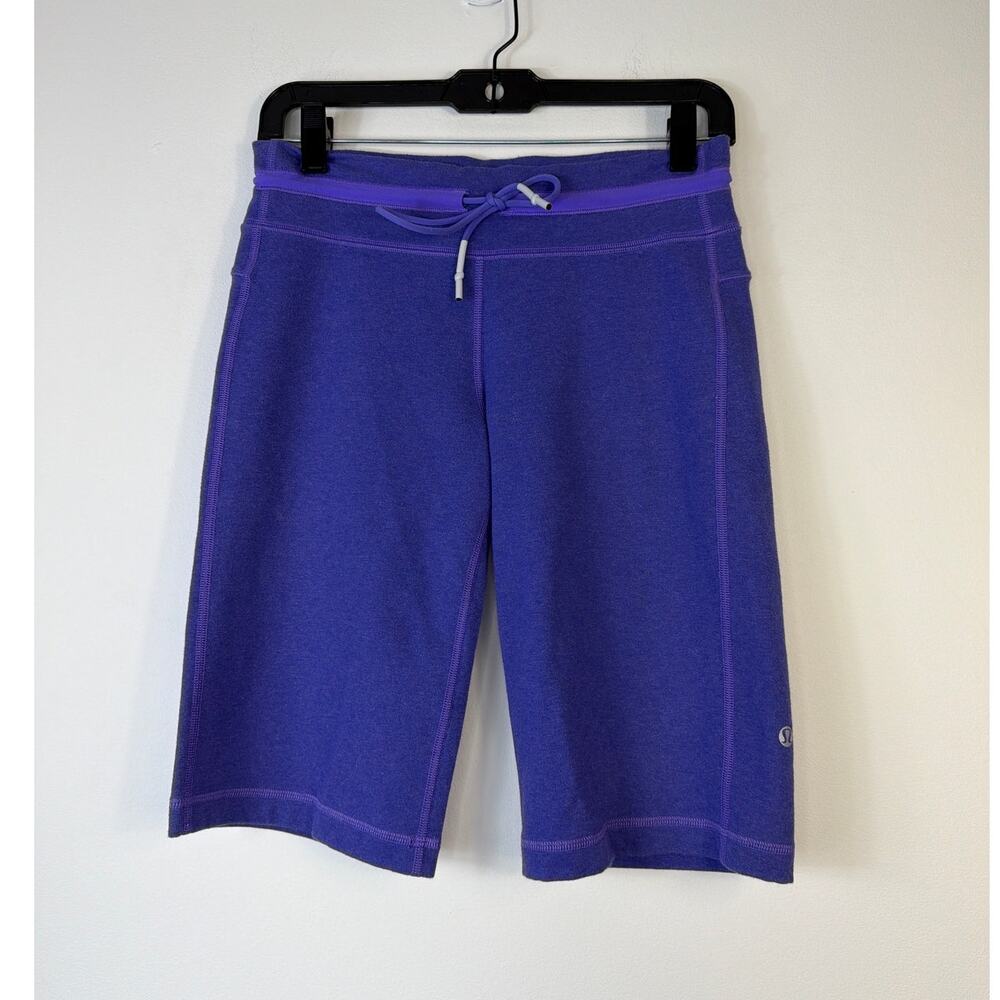 Lululemon Shorts Purple drawstring waist Size 4 Back Zipped Pocket